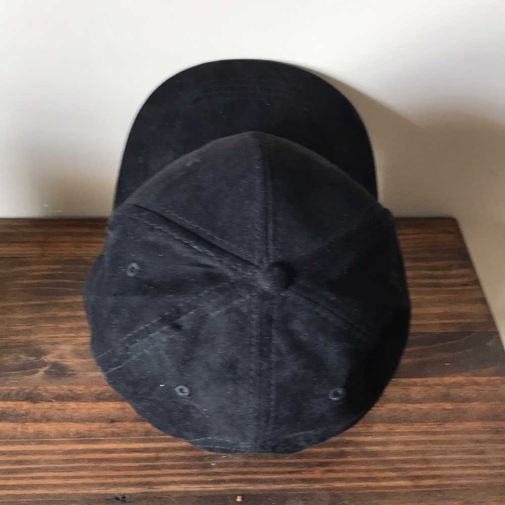 Hat - Picture 3 of 4